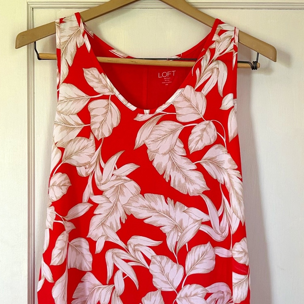 LOFT Mixed Media Shell Feather Print Sleeveless Tank Top Blouse V-Neck